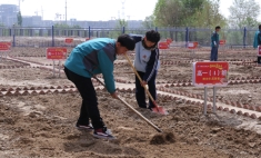 蘭州新華學子手耕綠意，播種未來的希望