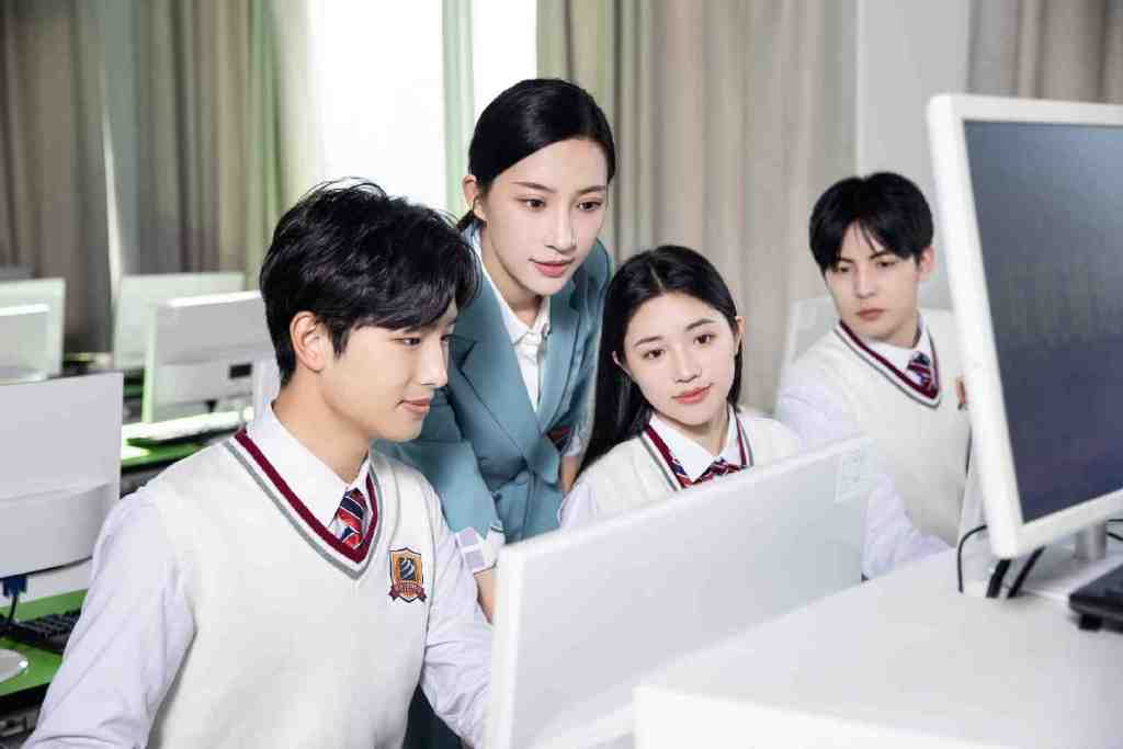 十月了還能轉(zhuǎn)學(xué)嗎?轉(zhuǎn)學(xué)到哪個(gè)學(xué)校好?