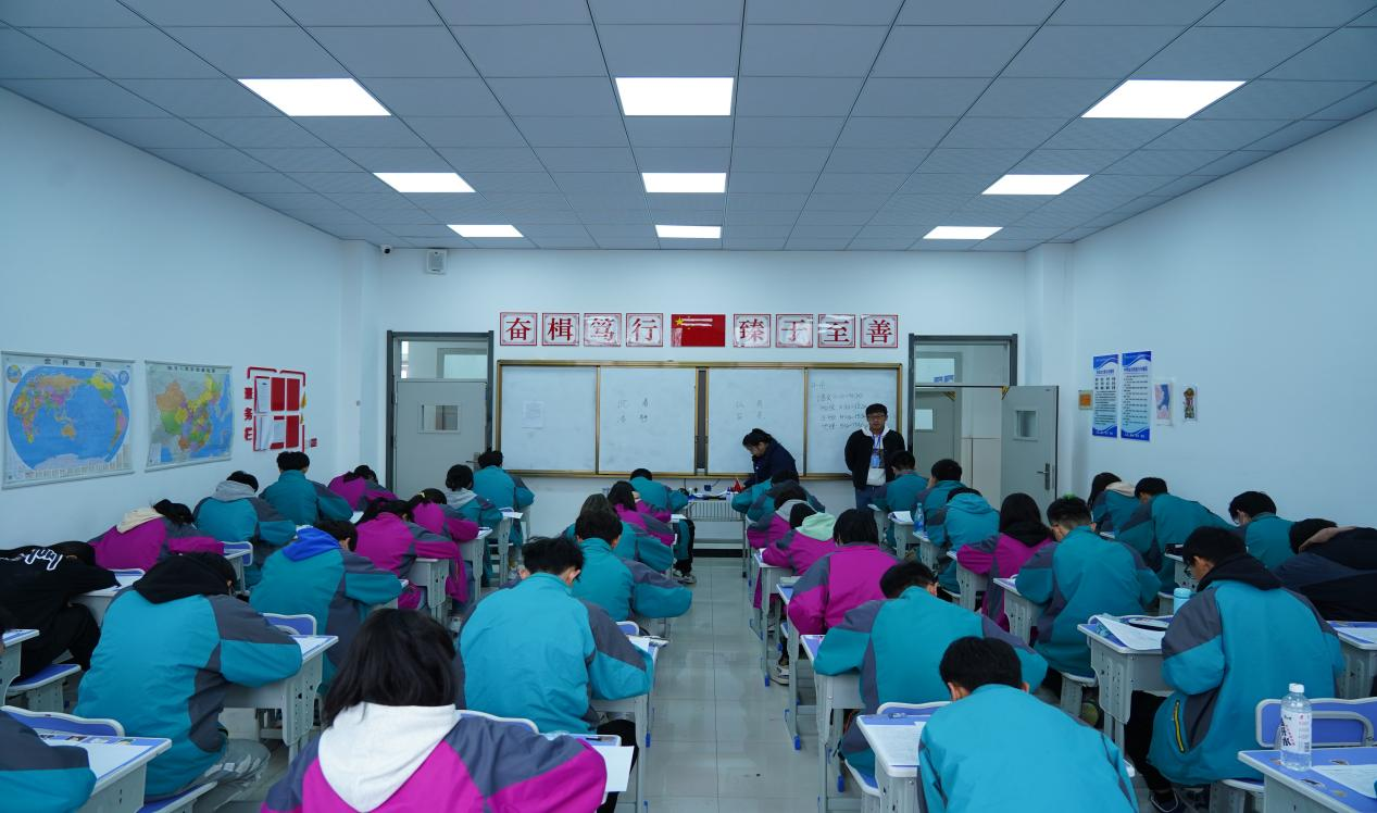 職普融通實(shí)驗(yàn)班期中考試