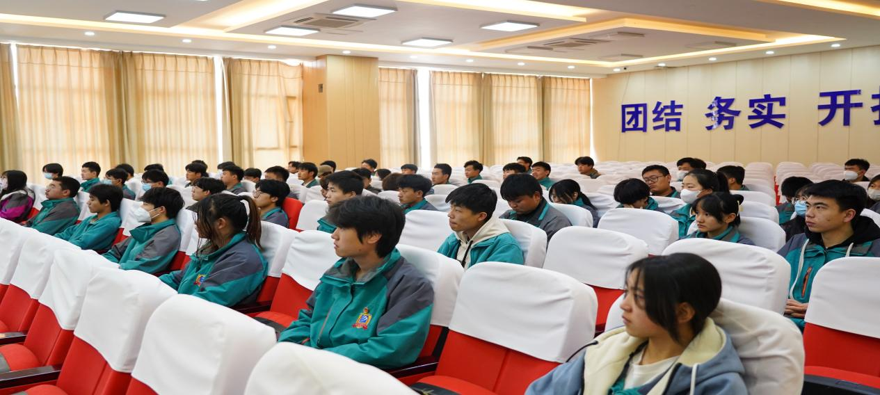 “三抓三促”創就業法治知識講座