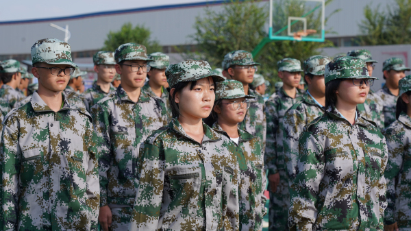 蘭州新華軍訓開營儀式—磨練意志 用汗水向青春致敬