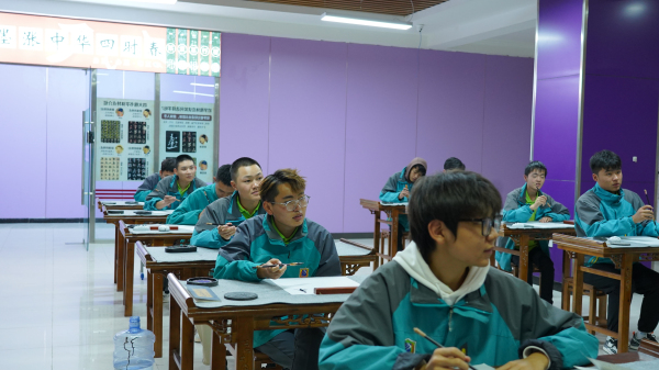 弘揚傳統文化,抒發愛國熱情——蘭州新華雙節活動